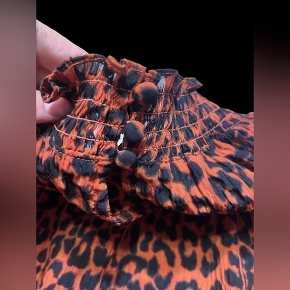 Ann Taylor Loft Petite Leopard Print Smocked Neck Blouse Sz Extra Small Petite - Picture 10 of 16